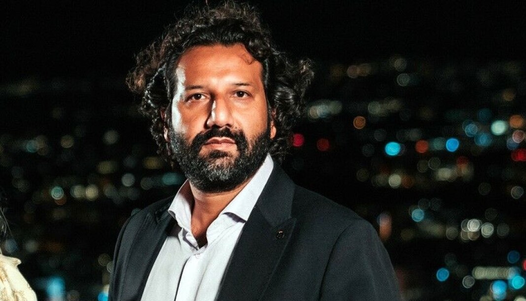 TV2-journalisten Kadafi Zaman skal snakke om ekstremisme og voldelige miljøer når han kommer til kultursalen på Hvaler barne- og ungdomsskole tirsdag kveld. TV2-journalisten Kadafi Zaman skal snakke om ekstremisme og voldelige miljøer når han kommer til kultursalen på Hvaler barne- og ungdomsskole tirsdag kveld.