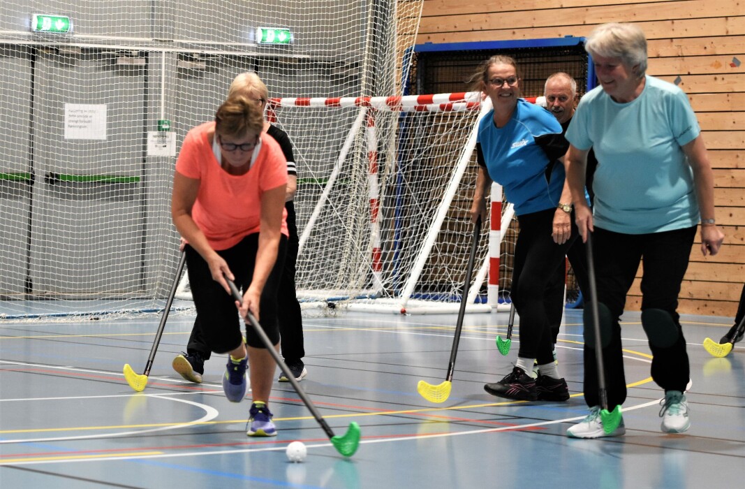 Innebandy er selve desserten på hver trening. Da sitter virkelig latteren løst. Innebandy er selve desserten på hver trening. Da sitter virkelig latteren løst.