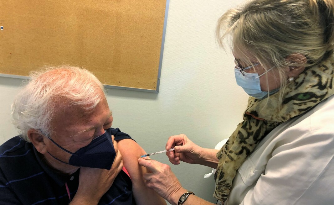 Vaksinetempoet er viktig når regjeringen skal vurdere koronatiltakene på ny, ifølge Helse- og omsorgsdepartementet.
