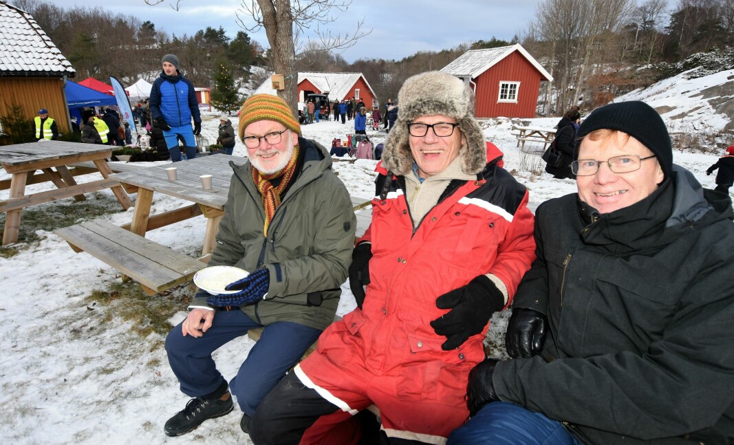 Hvaler Kulturvernforening arrangerte julemarked på Kystmuseet i begynnelsen av desember. Fra venstre: Paul Henriksen, Asger Bentzen og Odd Magne Ulvund.