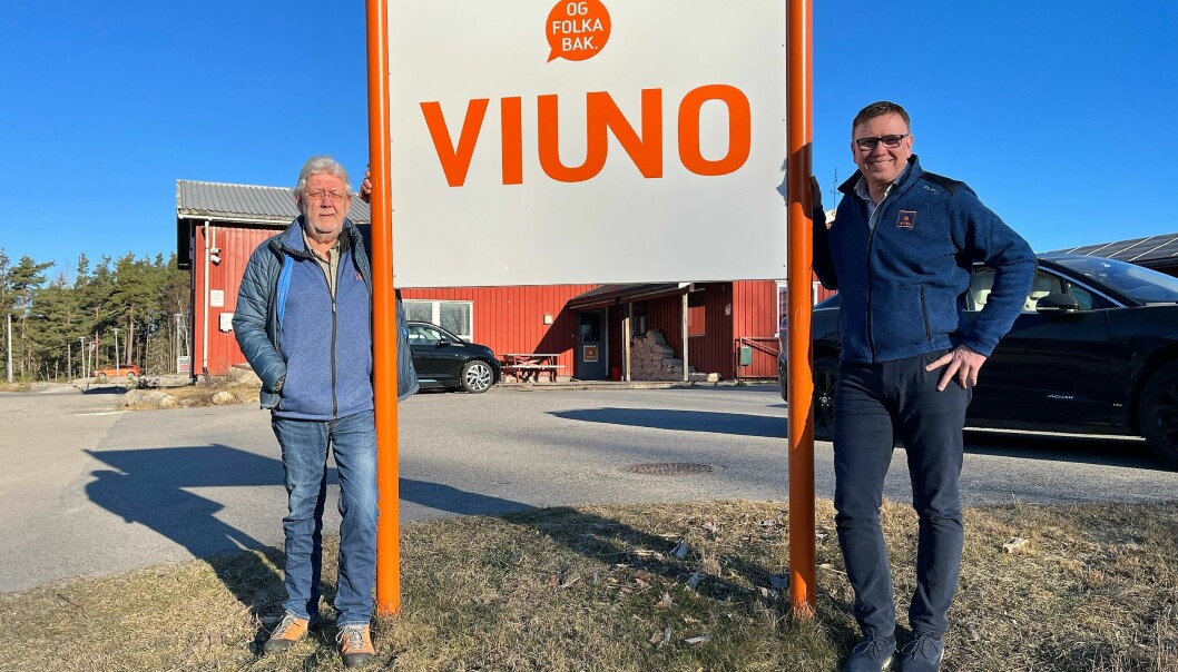 Jan Håkon Tolfsen (til venstre) overlot roret til Espen Winther Knudsen som daglig leder av Viuno 1. februar.