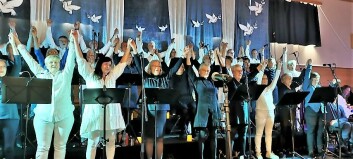Gripende, vakker fredskonsert av Hvaler Trivselskor