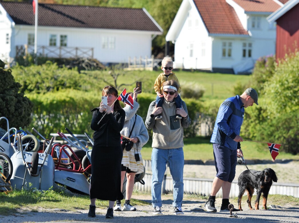 Gratulerer med dagen i Gravningsund Gratulerer med dagen i Gravningsund