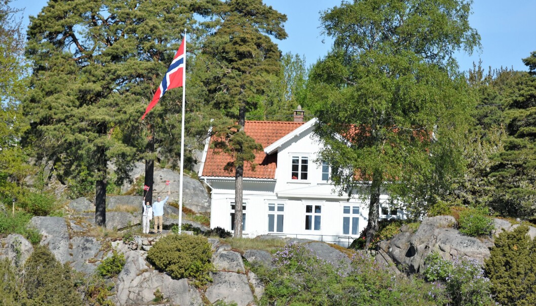 Gratulerer med dagen, fra Nordre Sandøy Gratulerer med dagen, fra Nordre Sandøy