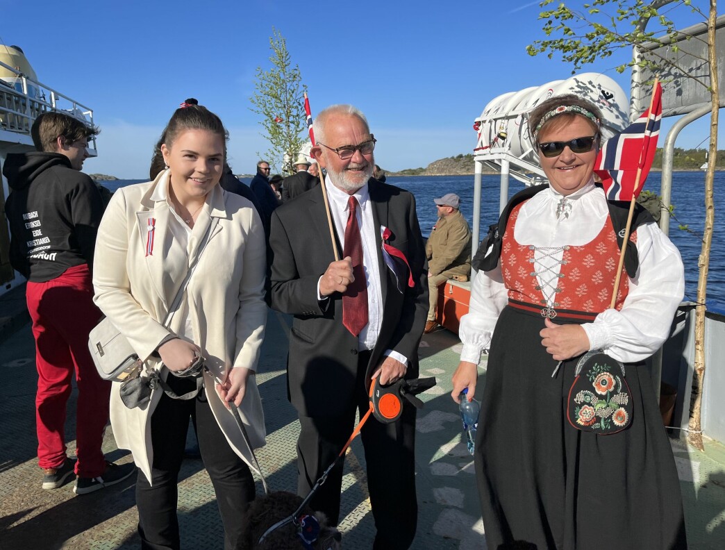 Leder i Kulturvernforeningen, Paul Henriksen, med kona Rita og Malin Segerblad Hansen