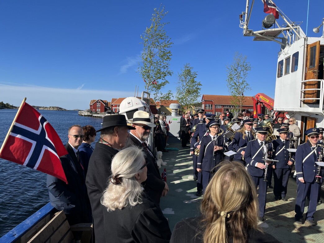 Fergeturen er en tradisjon, og denne gang var værgudene på den gjestmilde siden. Fergeturen er en tradisjon, og denne gang var værgudene på den gjestmilde siden.