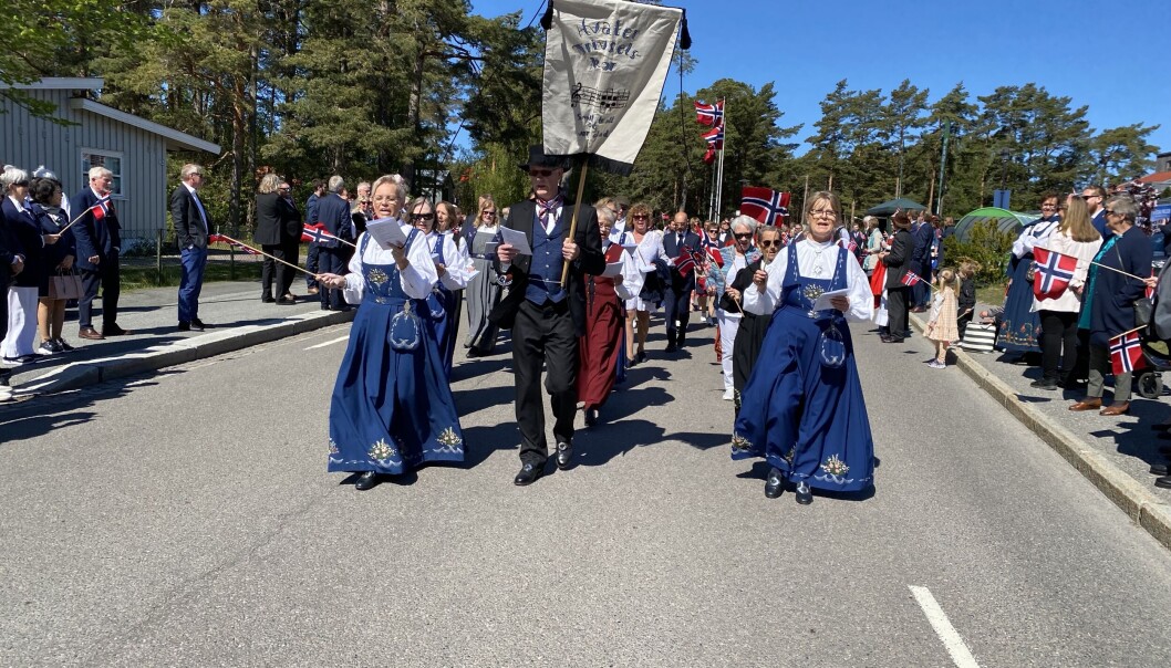 Hvaler trivselskor deltok i toget. Hvaler trivselskor deltok i toget.