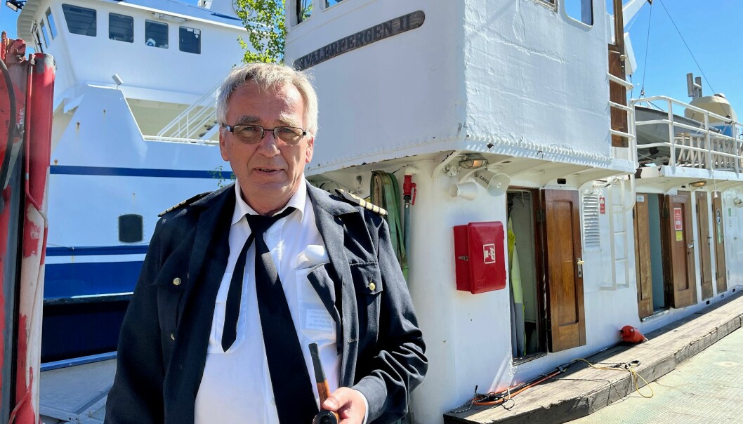 Peter Parmer ønsker fortsatt å drive fergedriften på Hvaler. I juni får han svar fra Østfold Kollektivtrafikk, som deler ut konsesjonen.