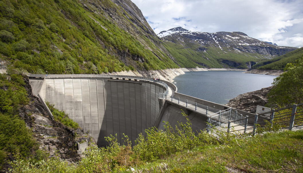 Norge eksporterte rekordmye vannkraft i i fjor. Her ser vi Zakariasdammen som demmer opp Zakariasvatnet i Tafjord i Fjord kommune i Møre og Romsdal. Dammen er hovedmagasin for Tafjord Kraft AS. Norge eksporterte rekordmye vannkraft i i fjor. Her ser vi Zakariasdammen som demmer opp Zakariasvatnet i Tafjord i Fjord kommune i Møre og Romsdal. Dammen er hovedmagasin for Tafjord Kraft AS.