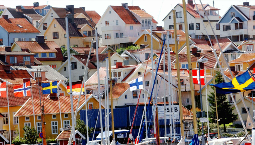 Mange nordmenn har hytter, hus og leiligheter i Sverige. Mange nordmenn har hytter, hus og leiligheter i Sverige.