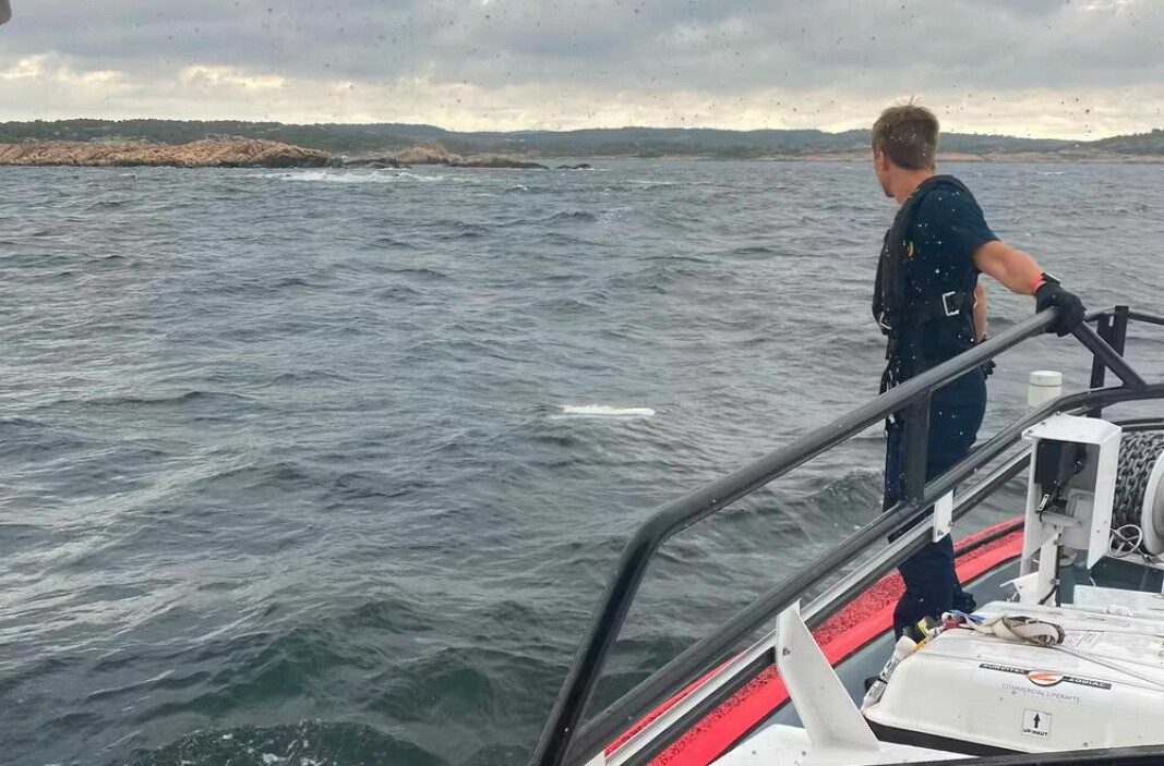 Redningsskøyta «Ragnar Stoud Platou» fraktet de to personene som omkom i seilbåtulykken ved Hvaler til land.