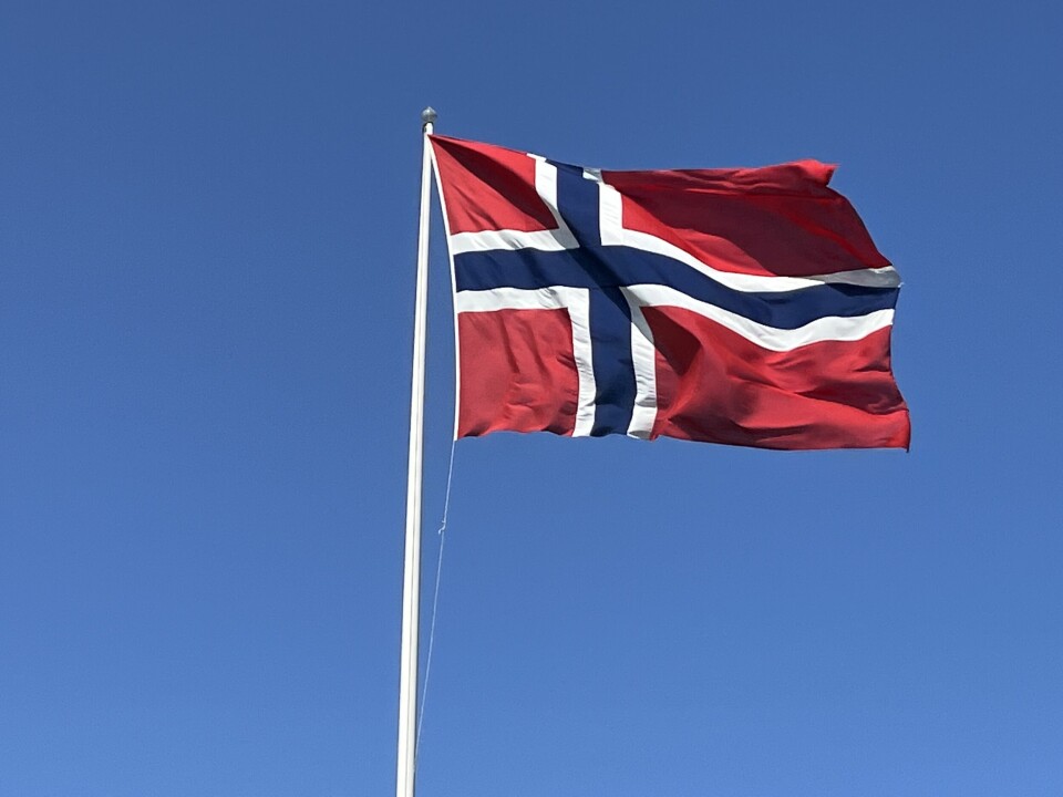 Dagen slutt - men det vakre norske flagget vaiet i vinden.