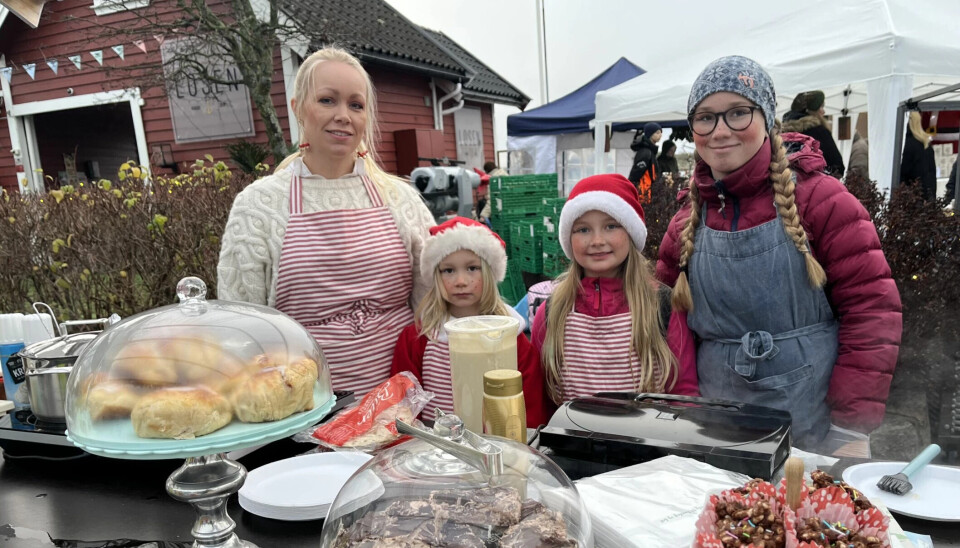 Små og store nisser på julemarkedet på Skjærhalden