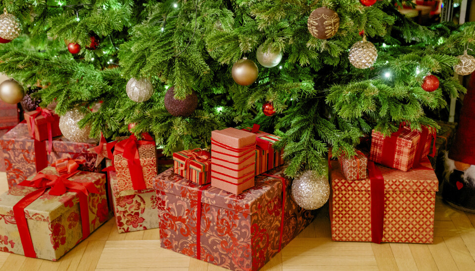 Nordmenn handlet julegaver for rundt 92 milliarder kroner i desember.