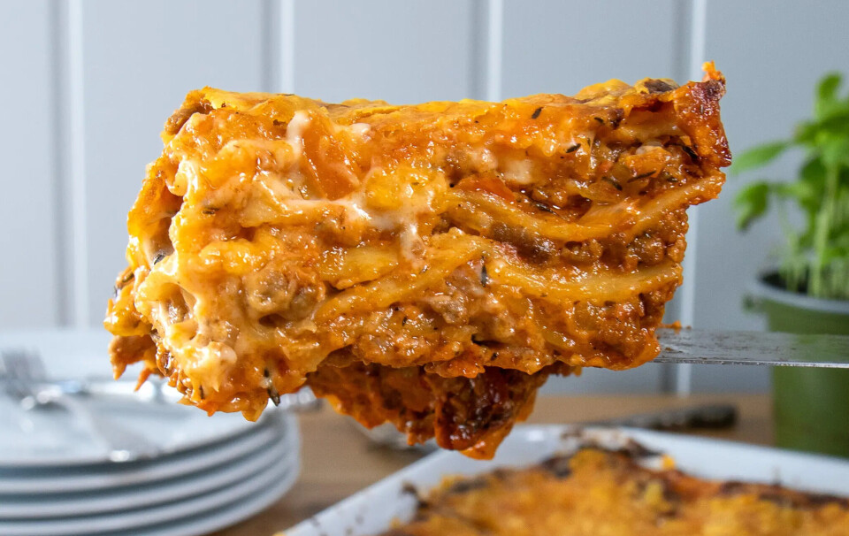 Deilig lasagne smaker vidunderlig.