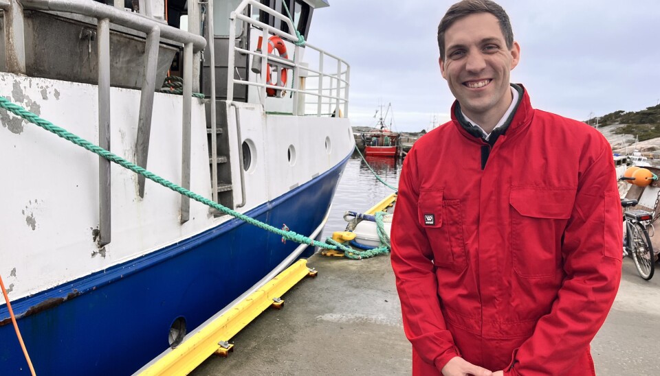 Klima- og miljøminister Andreas Bjelland Eriksen på besøk i Utgårdskilen tirsdag.