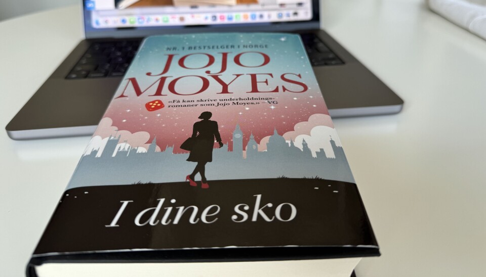 I dine sko av Jojo Moyes.