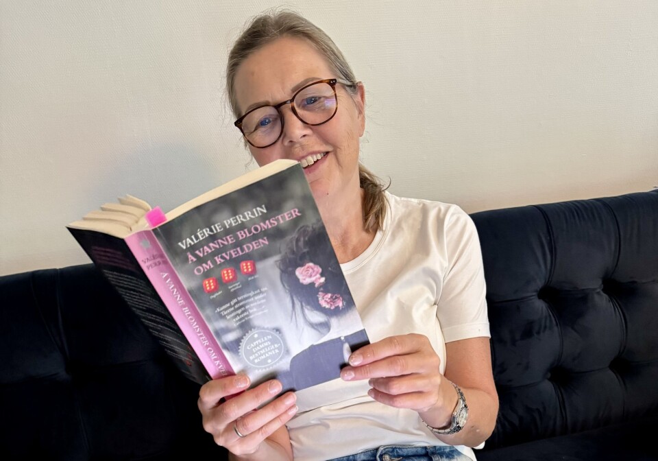 'Å vanne blomster om kvelden' er en vakker bok absolutt verdt å lese.